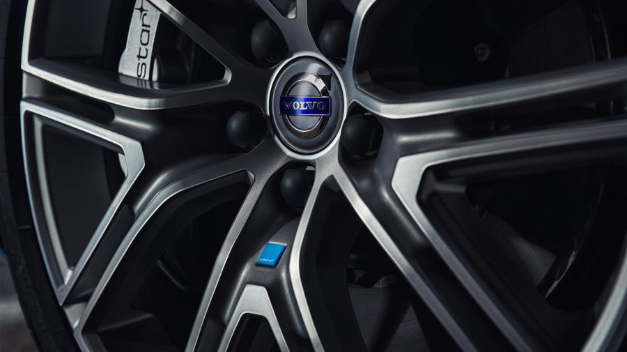 Колеса Volvo V60 Polestar 2017 года  (WW) (фото 21 из 45)